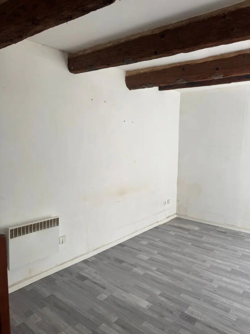 Maison à louer, 32m², Redessan