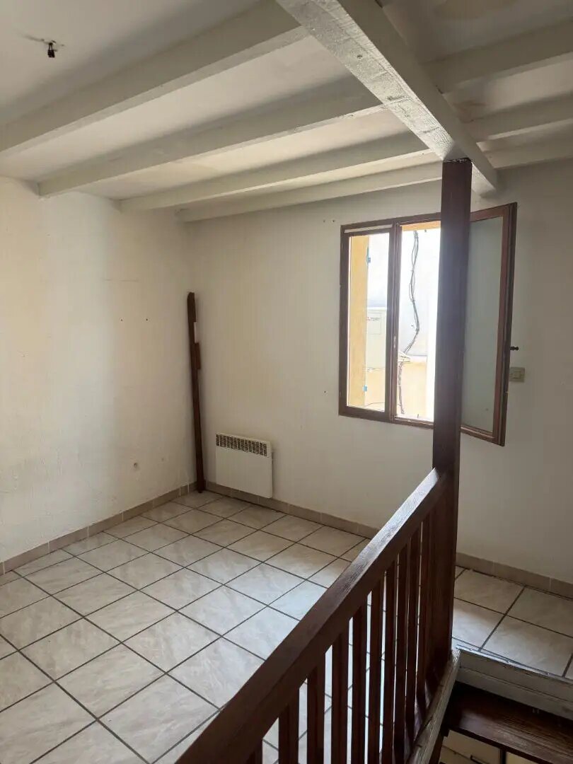 Maison à louer, 32m², Redessan
