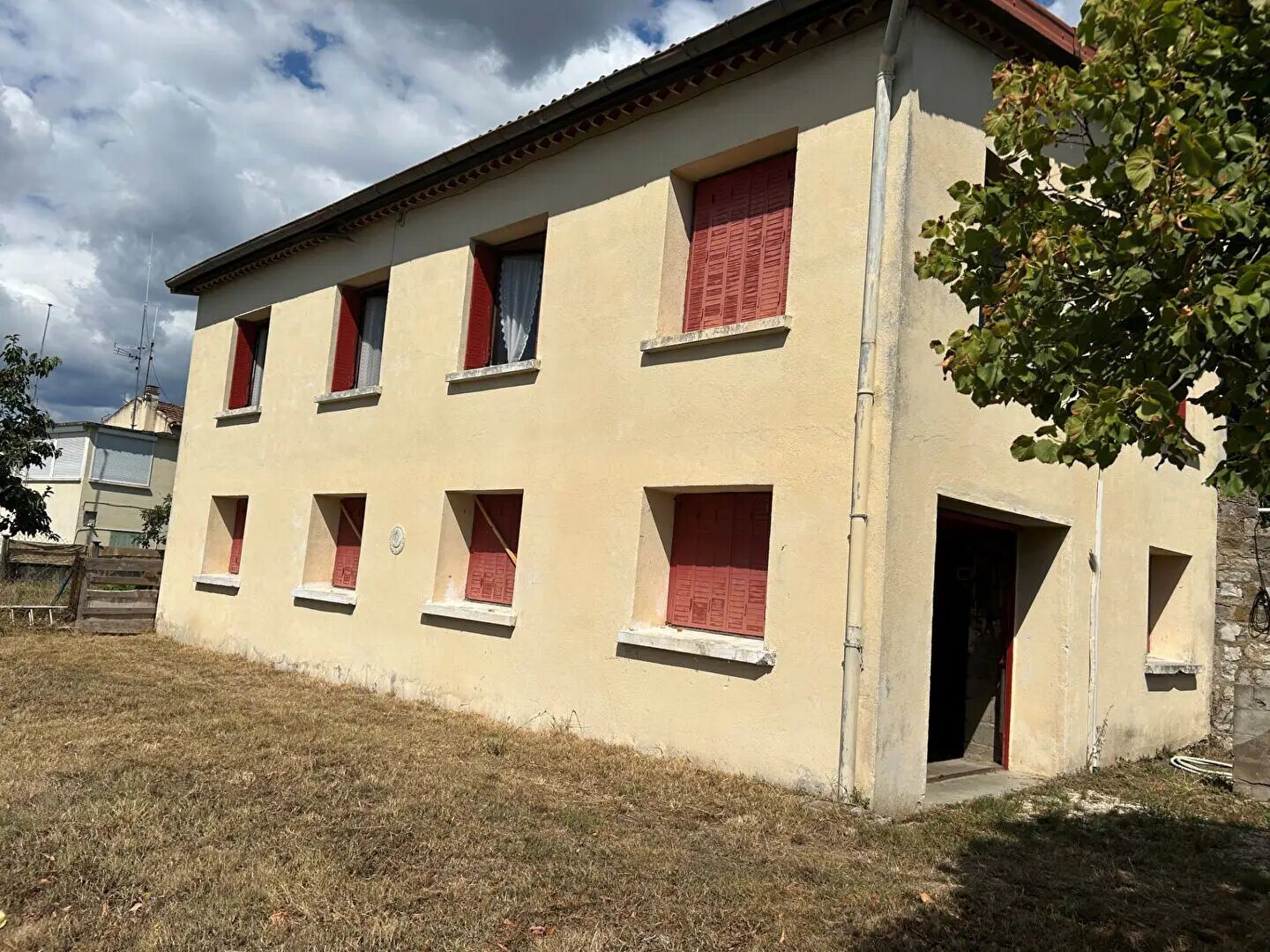 Maison à vendre, 108m², Saint-Julien-les-Rosiers