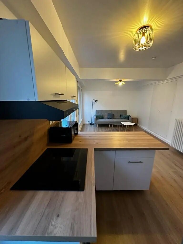 Appartement à louer, 25m², Courbevoie