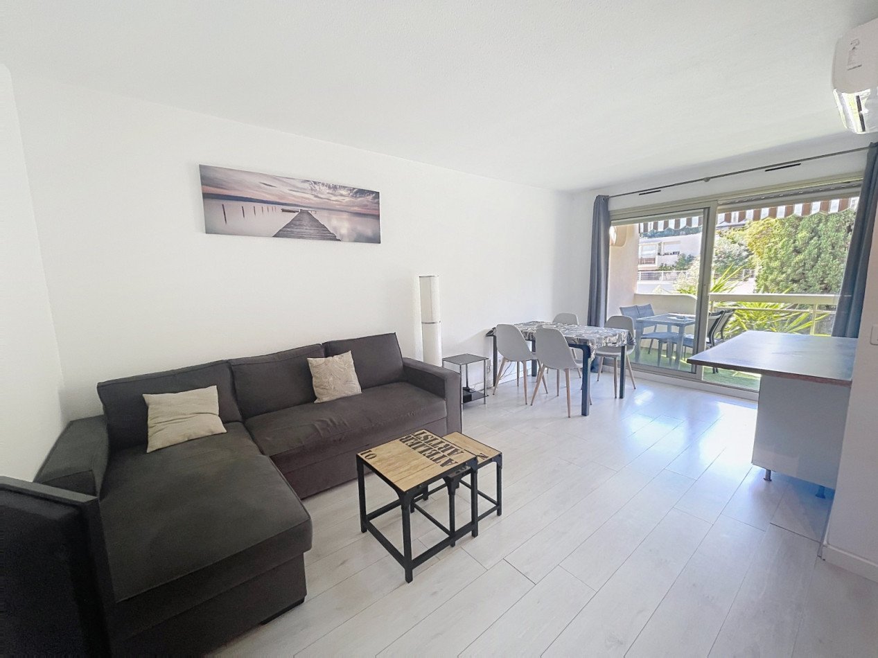 Appartement à louer, 39m², Antibes