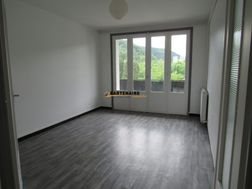 Appartement à louer, 54m², Saint-Uze