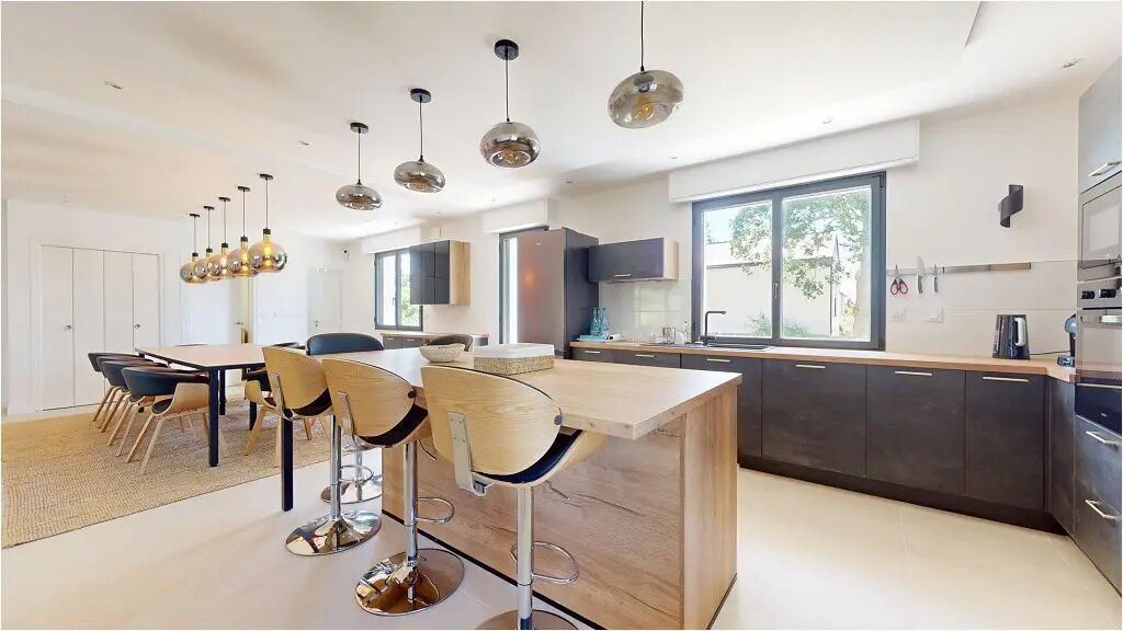 Maison à louer, 251m², Saint-Erblon
