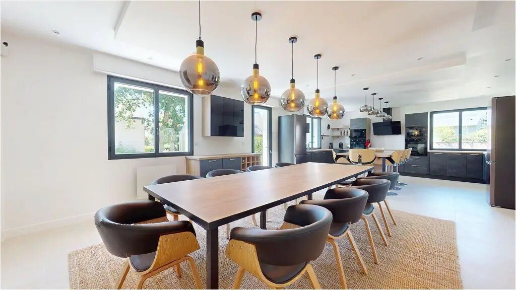 Maison à louer, 251m², Saint-Erblon