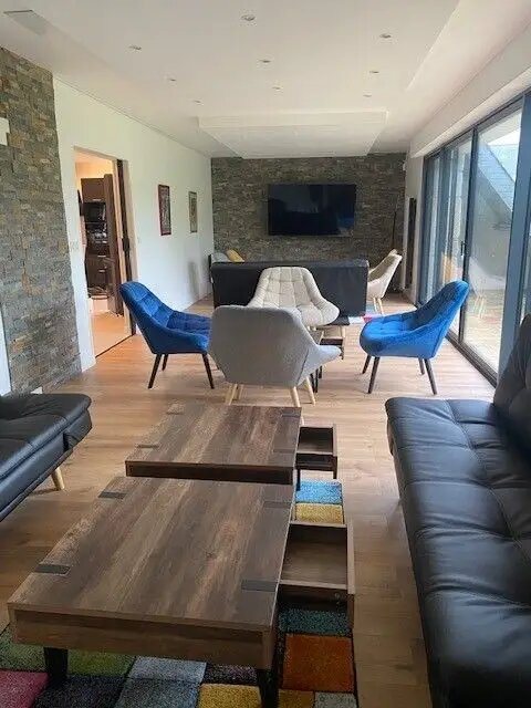 Maison à louer, 251m², Saint-Erblon