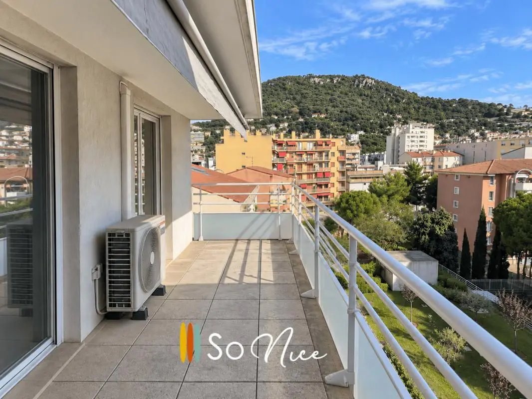 Appartement à louer, 65m², Nice