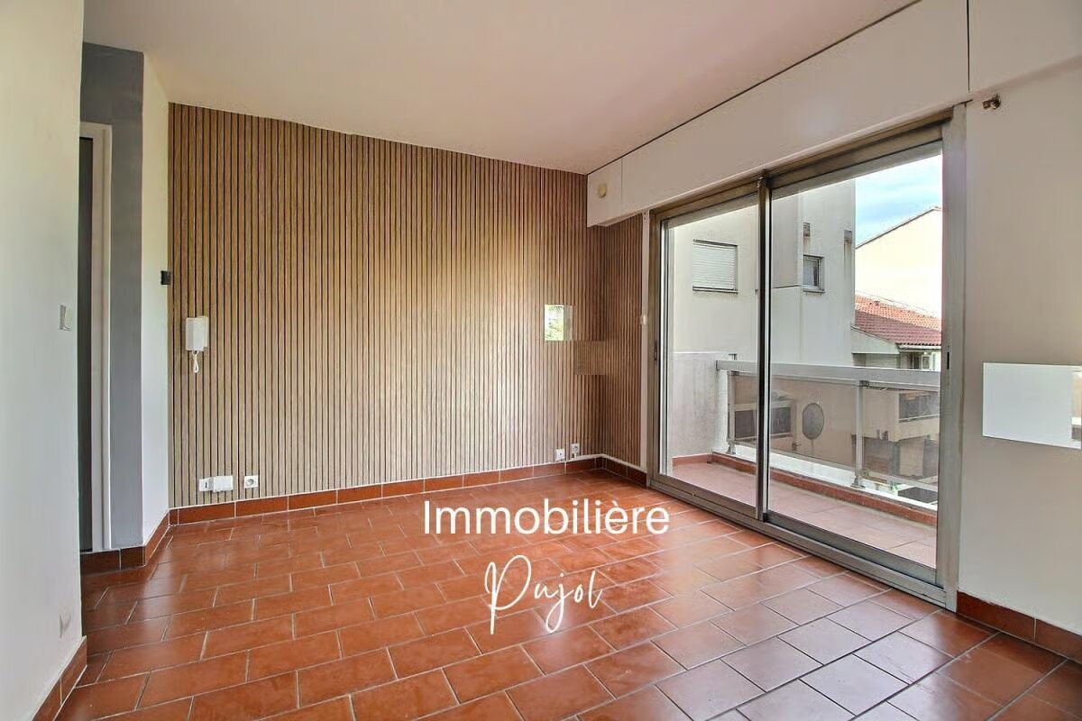 Appartement à louer, 19m², Marseille 8ème