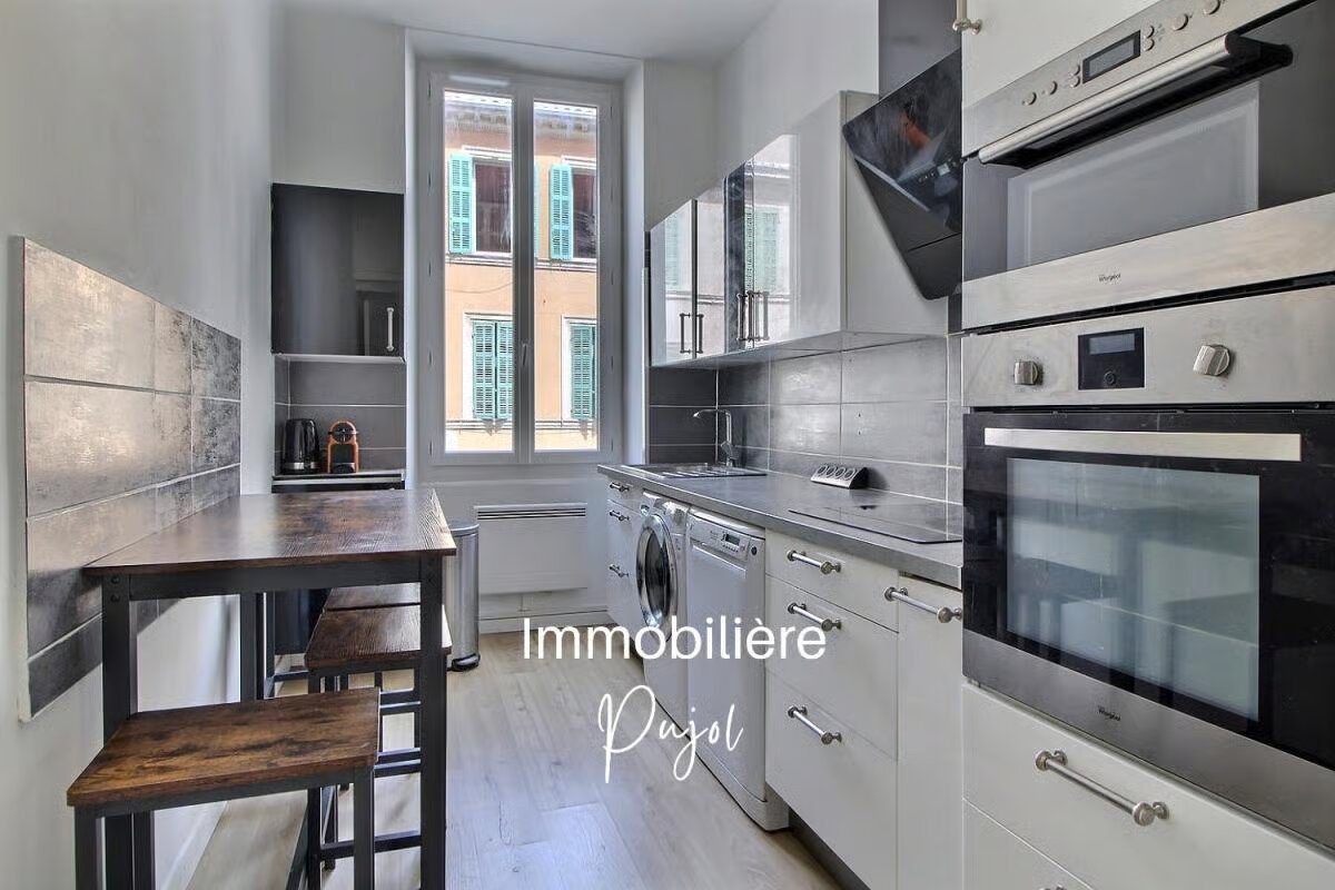 Appartement à louer, 68m², Marseille 7ème