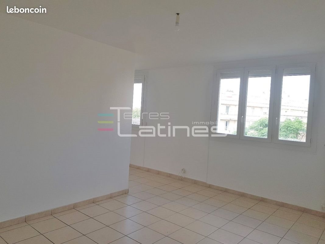 Appartement à louer, 72m², Nîmes