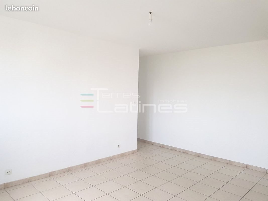 Appartement à louer, 72m², Nîmes