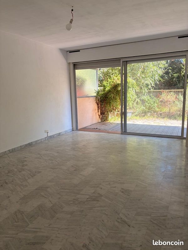 Appartement à louer, 57m², Vallauris
