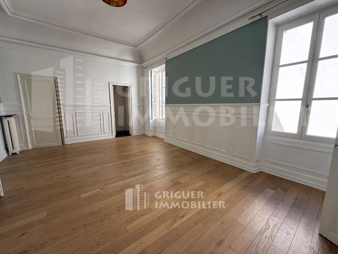 Appartement à louer, 197m², Nice