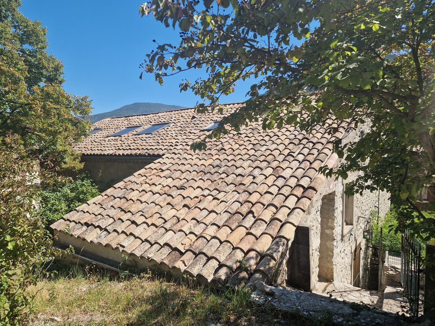 Maison à vendre, 240m², Sahune