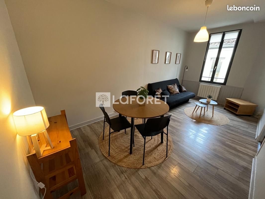 Appartement à louer, 61m², Cognac