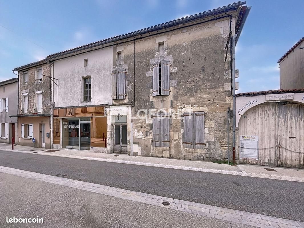 Maison à vendre, 220m², Rouillac