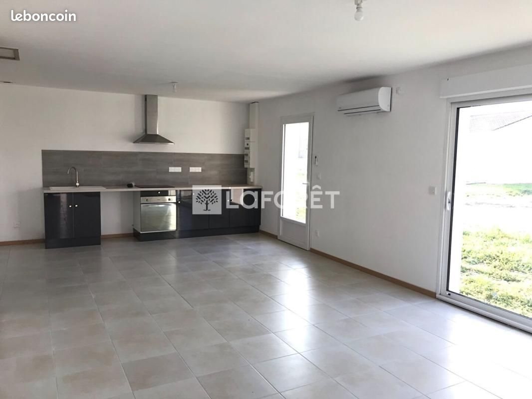 Maison à louer, 71m², Pérignac