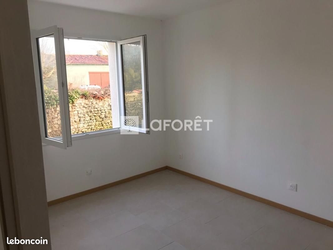 Maison à louer, 71m², Pérignac
