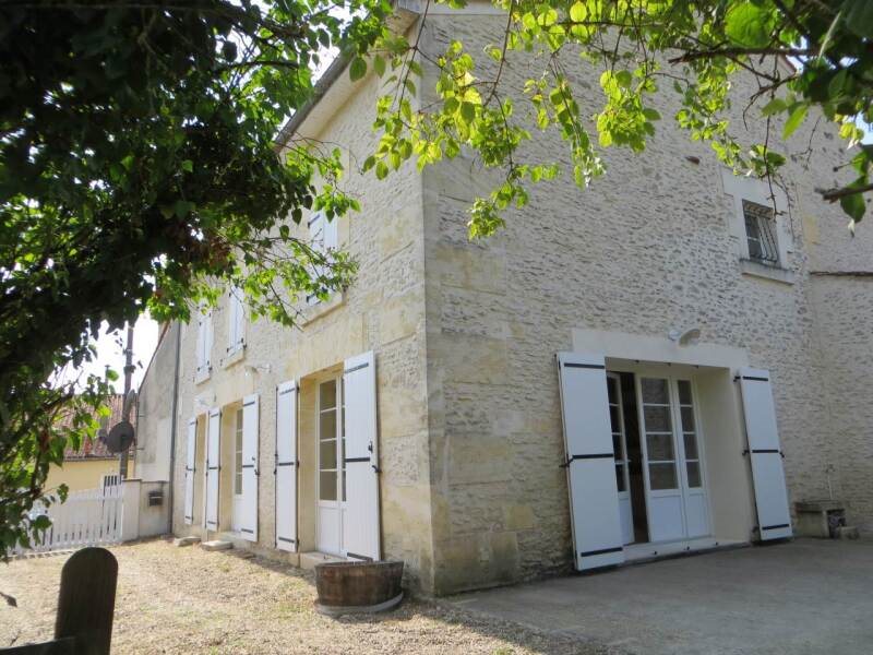 Maison à louer, 157m², Javrezac