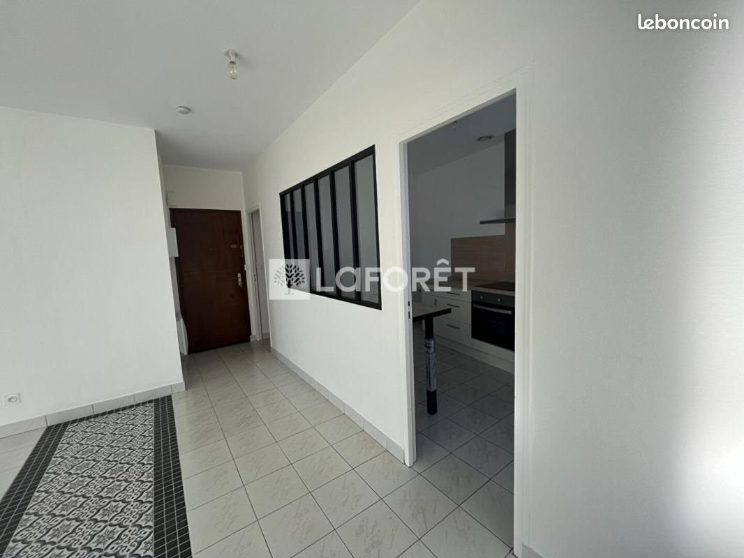 Appartement à louer, 66m², Châteaubernard