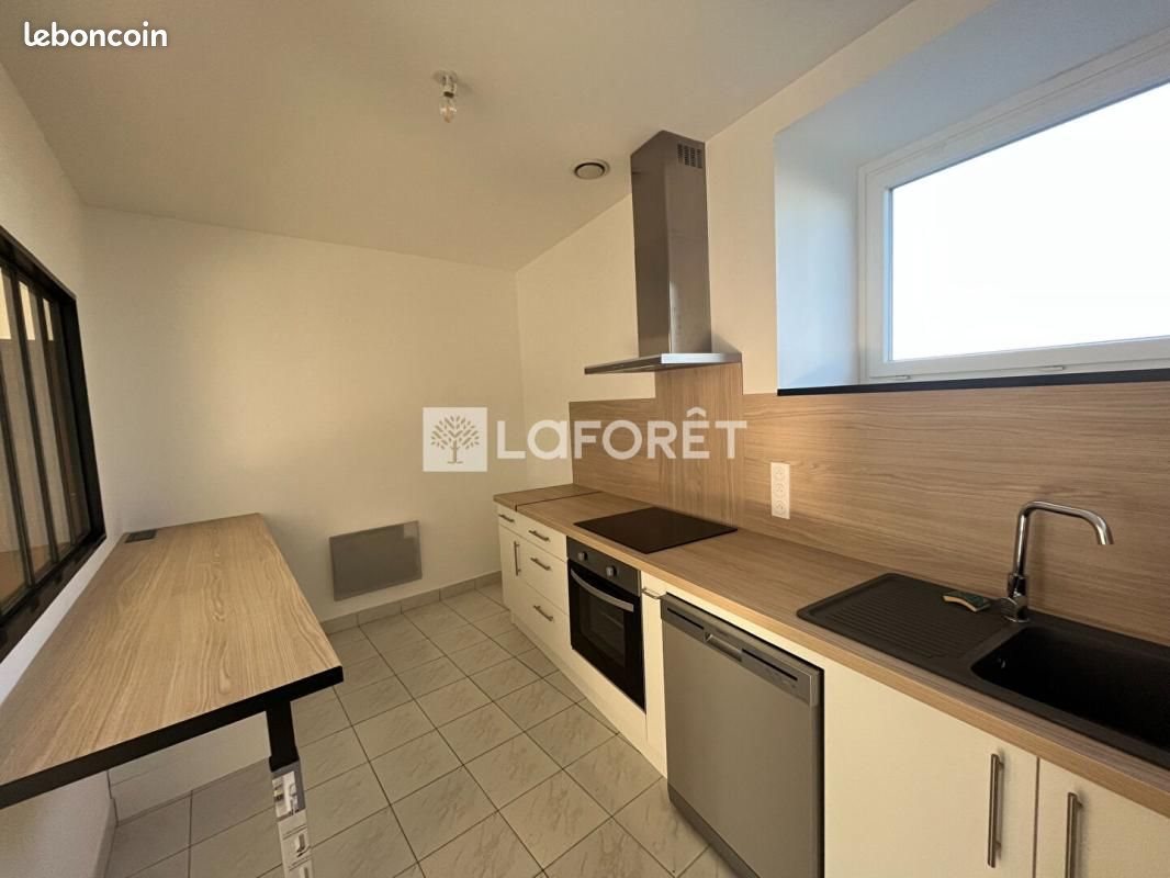 Appartement à louer, 66m², Châteaubernard