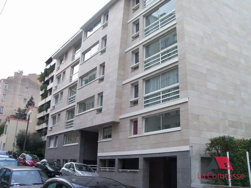 Appartement à louer, 77m², Marseille 8ème