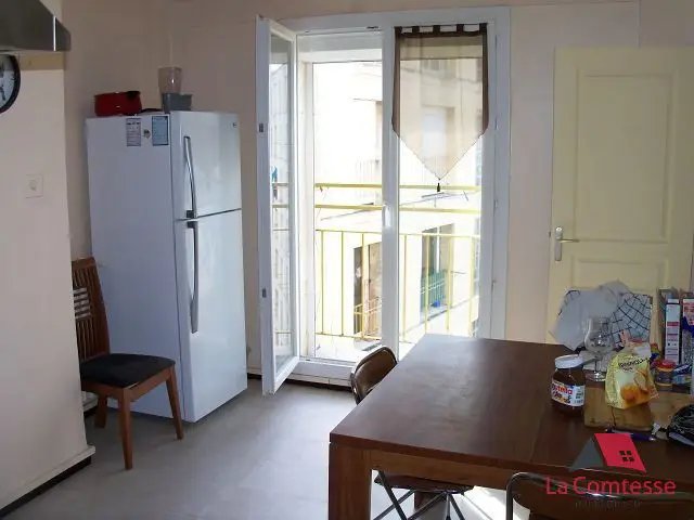 Appartement à louer, 57m², Marseille 5ème