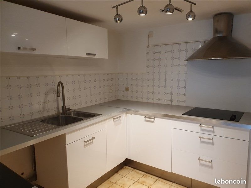 Appartement à louer, 68m², Trets