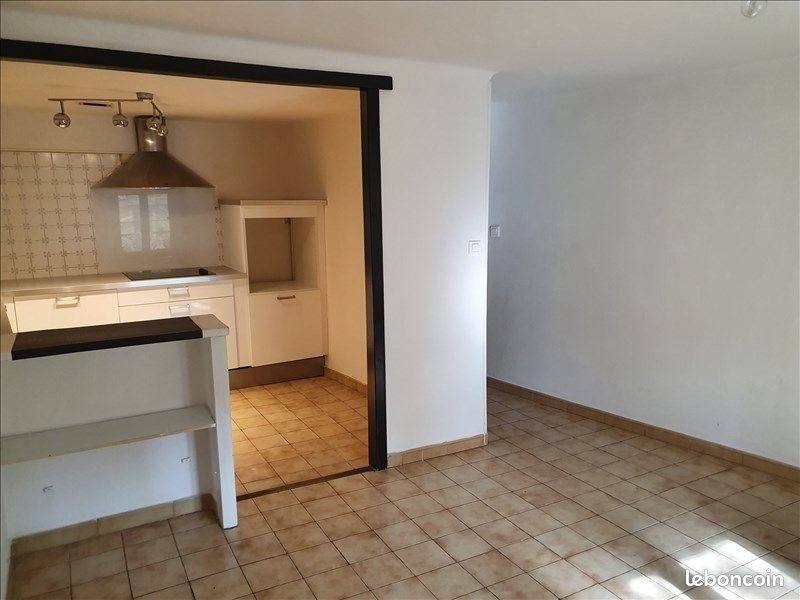 Appartement à louer, 68m², Trets