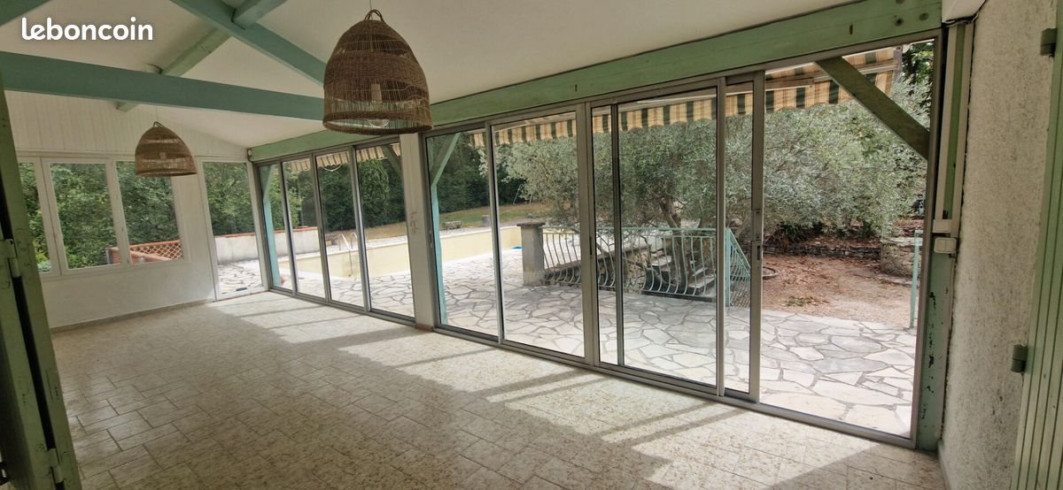 Maison à louer, 146m², Trets