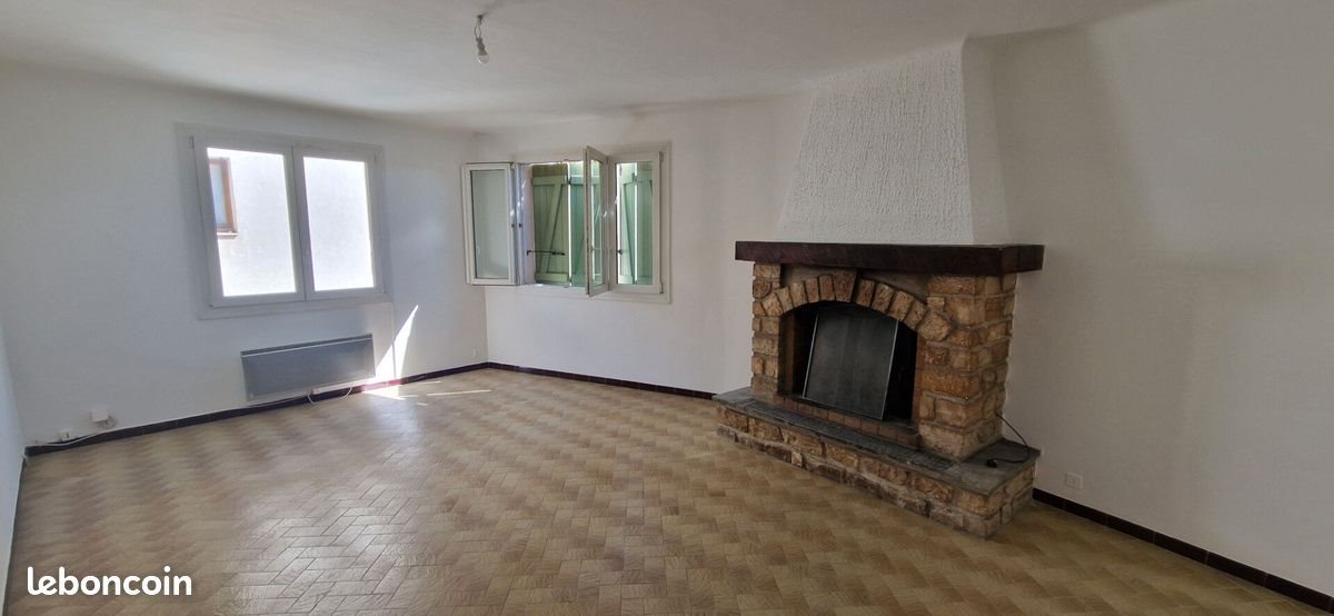 Appartement à louer, 79m², Puyloubier