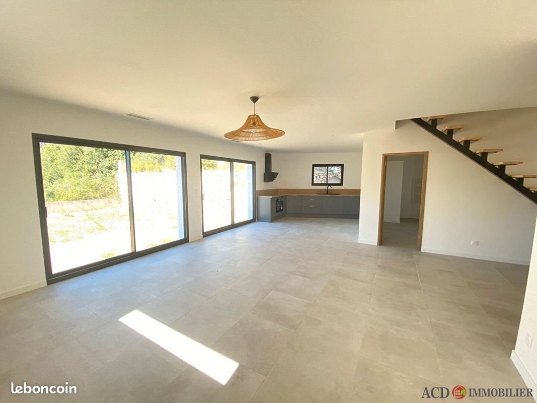 Maison à louer, 143m², Ventabren