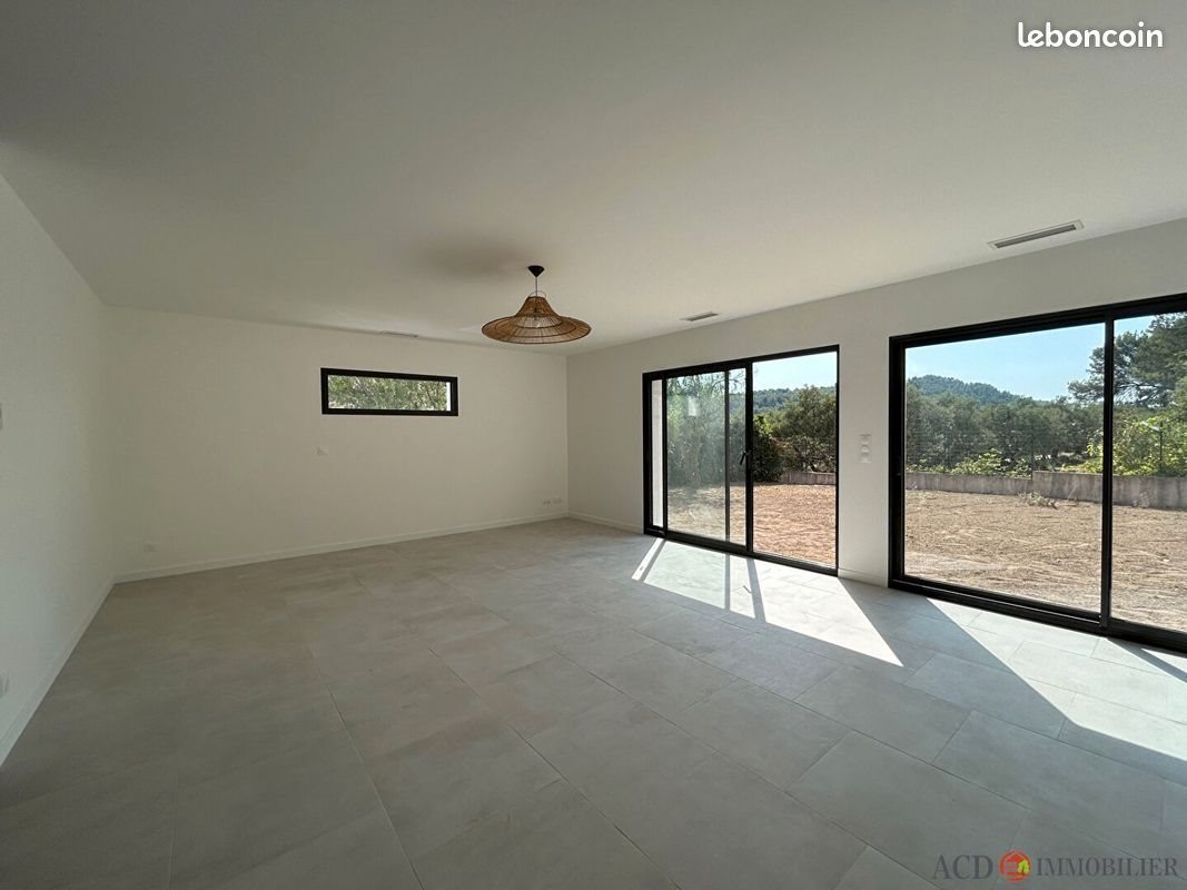 Maison à louer, 143m², Ventabren