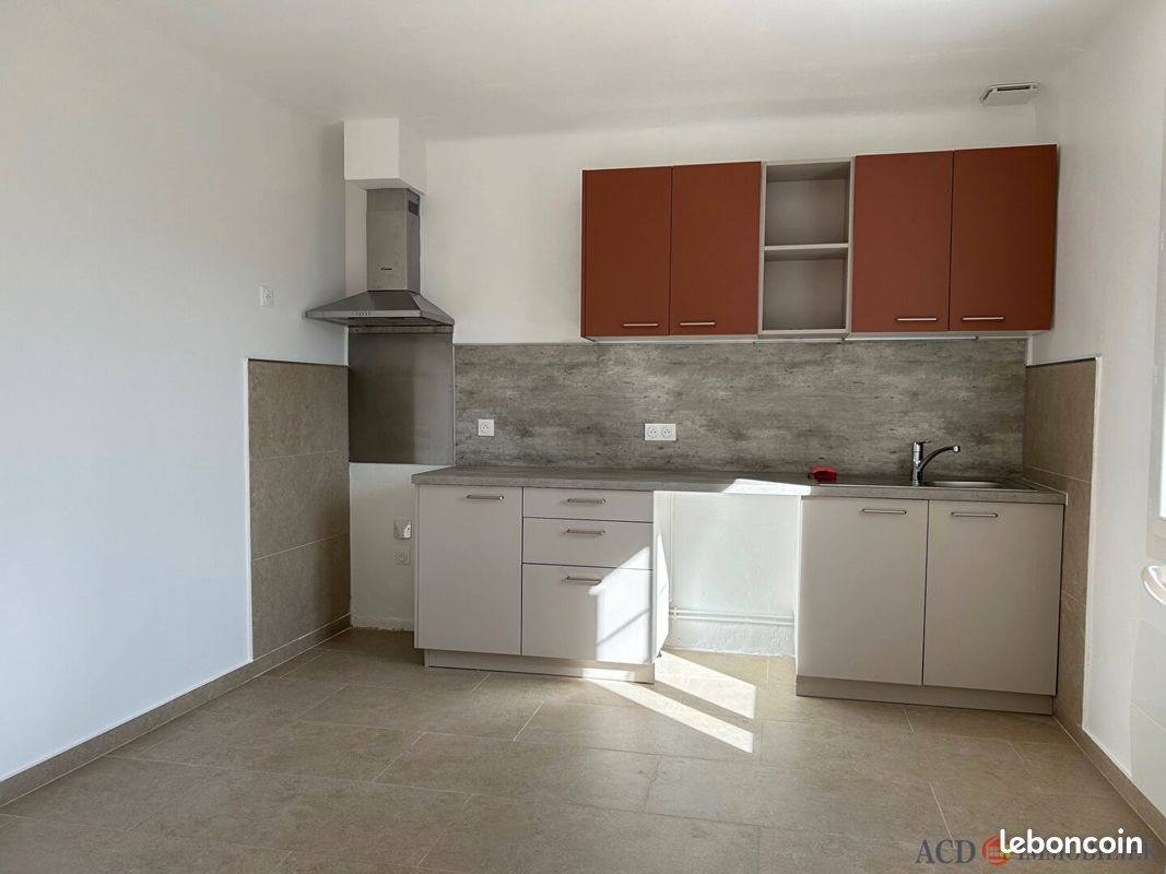 Maison à louer, 79m², Ventabren