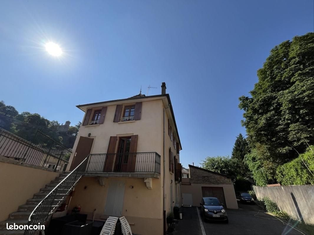 Maison à louer, 130m², Crémieu