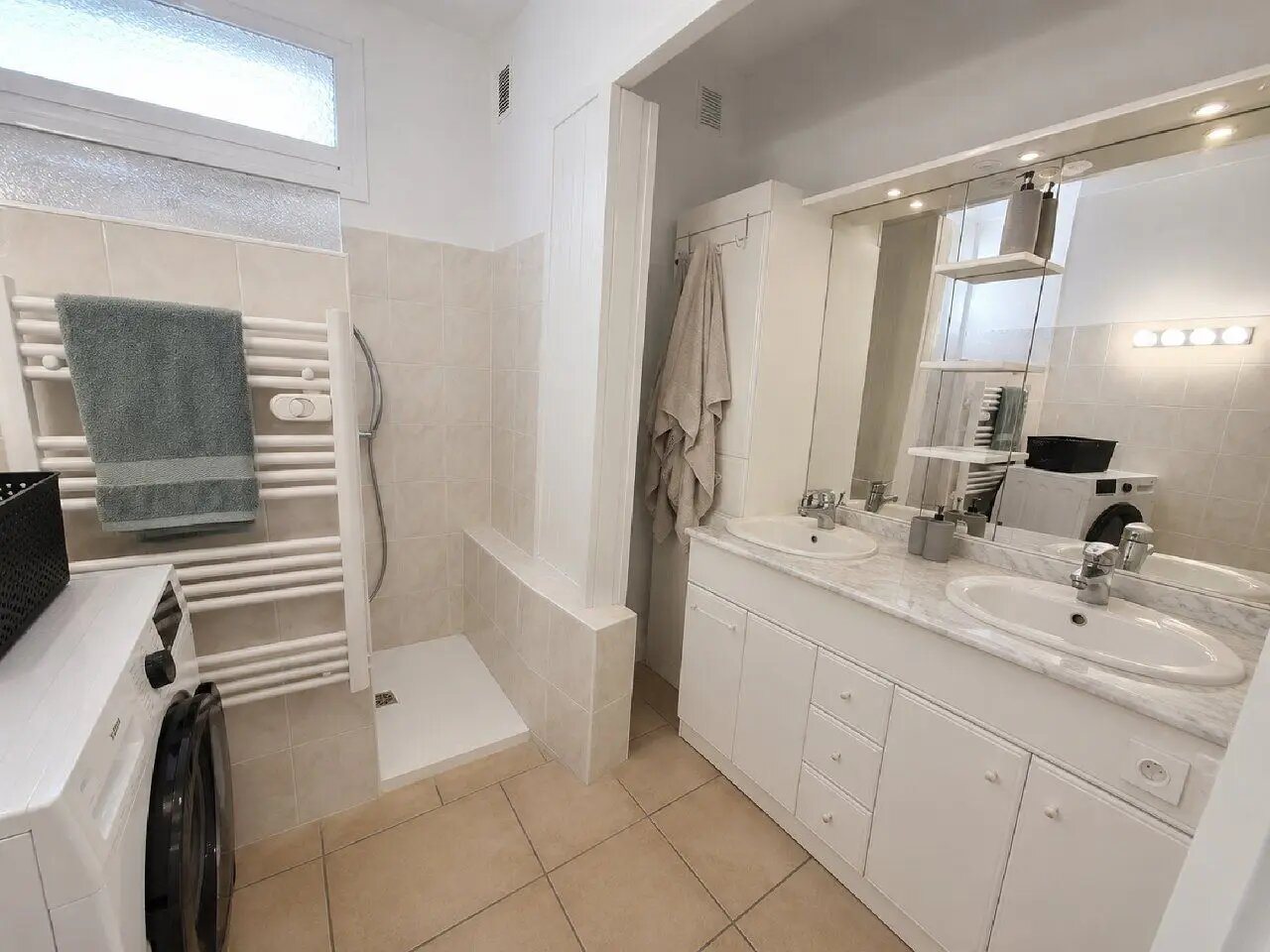Appartement à louer, 95m², Jassans-Riottier