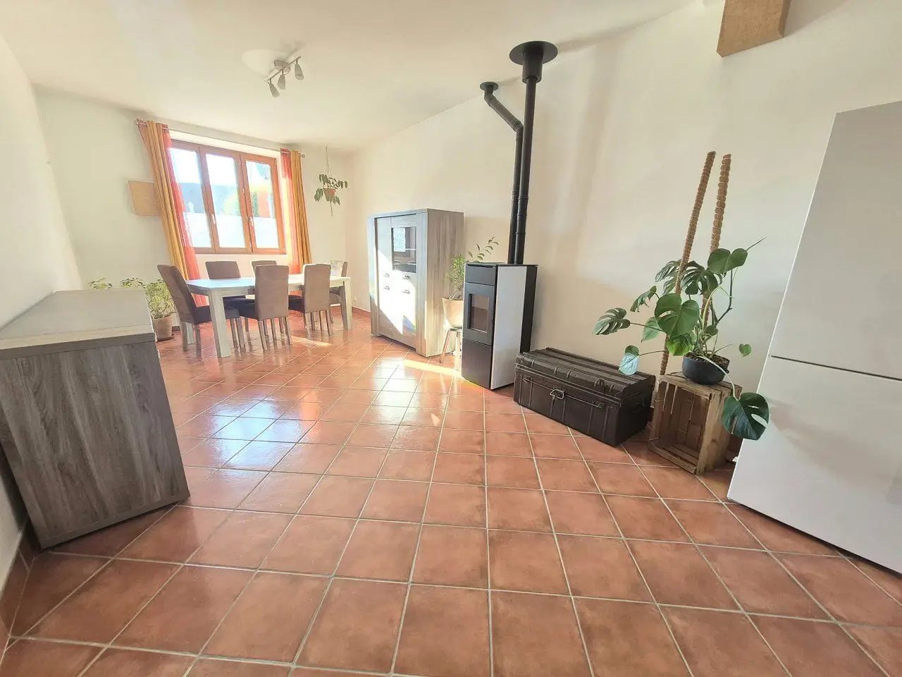 Maison à louer, 78m², Vézeronce-Curtin