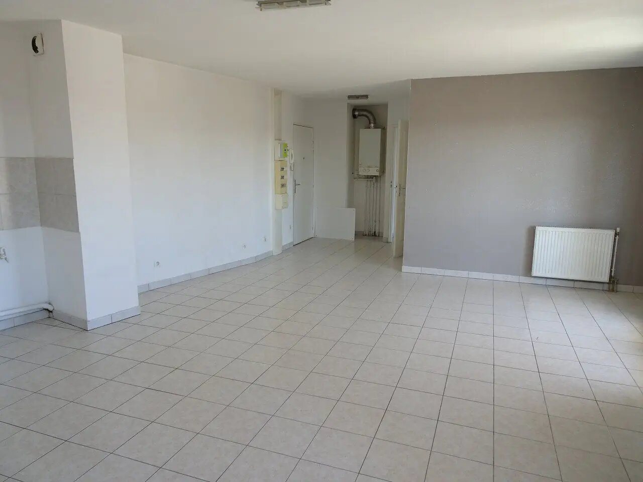 Appartement à louer, 62m², Pont-de-Chéruy