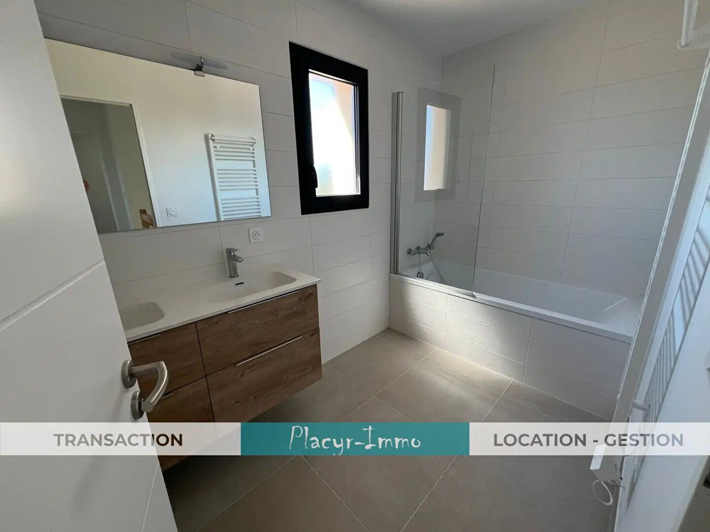 Maison à louer, 113m², Feillens
