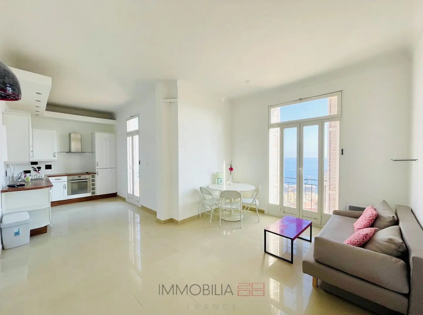 Appartement à louer, 40m², Beausoleil