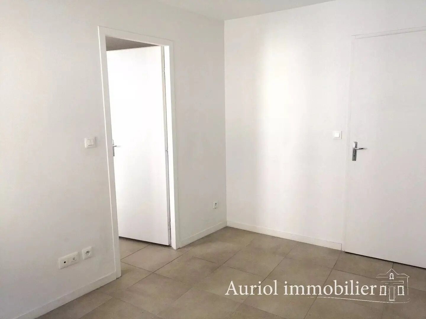Appartement à louer, 28m², Auriol