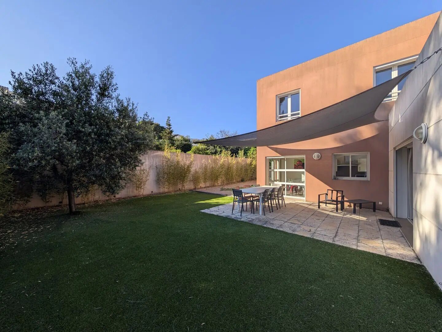 Maison à louer, 183m², Marseille 8ème