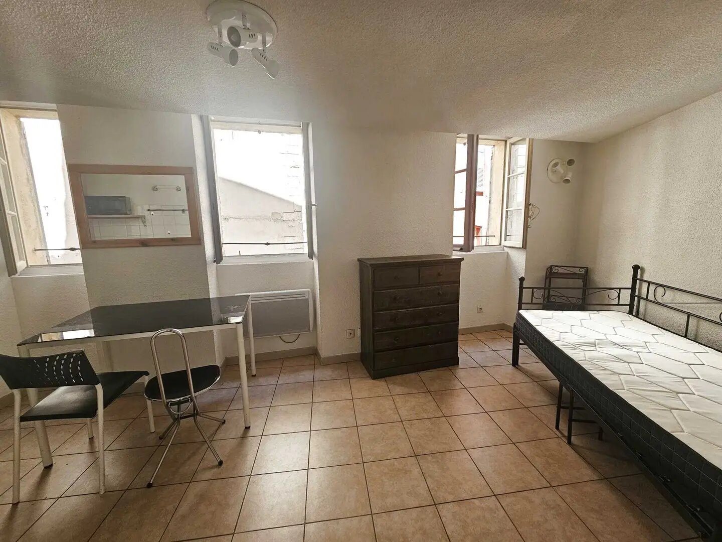 Appartement à louer, 16m², Grasse
