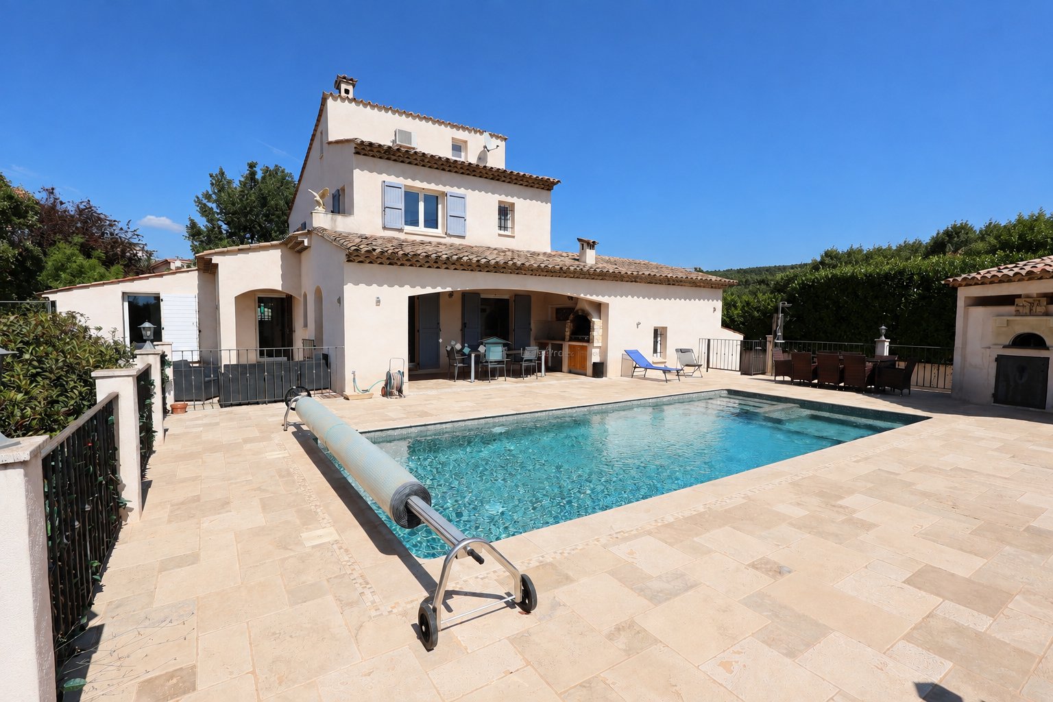 Maison à vendre, 170m², Saint-Cézaire-sur-Siagne