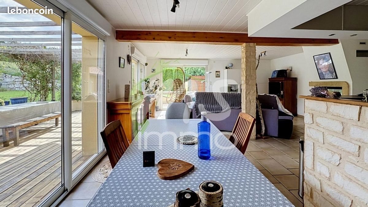 Maison à vendre, 165m², Saint-Laurent-du-Cros