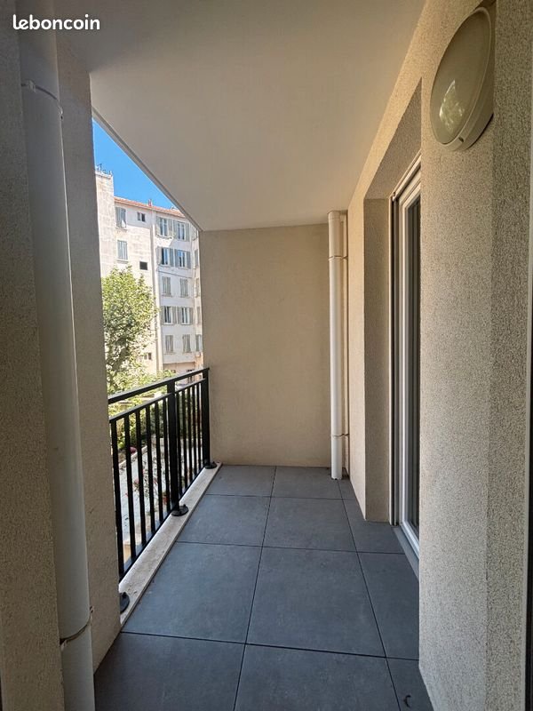 Appartement à louer, 28m², Marseille 5ème