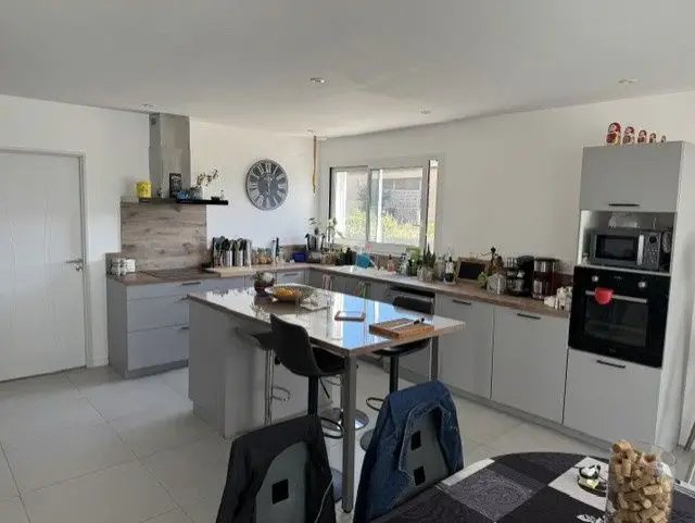 Maison à louer, 130m², Couffoulens