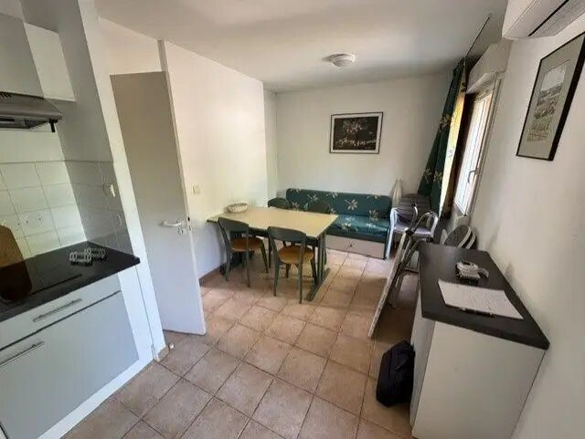 Maison à louer, 34m², Verzeille