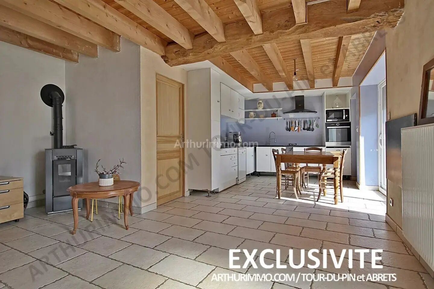 Maison à vendre, 137m², Montcarra