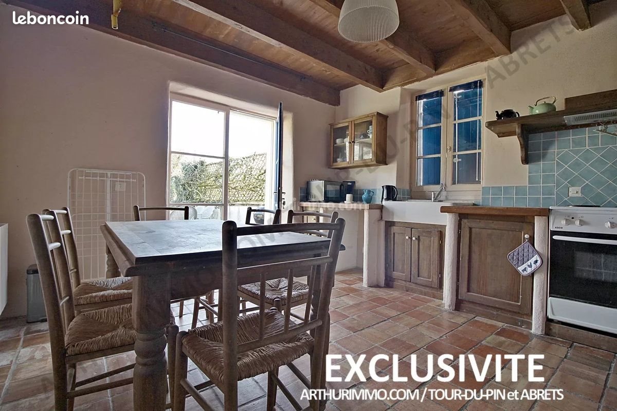 Maison à vendre, 215m², Saint-André-le-Gaz