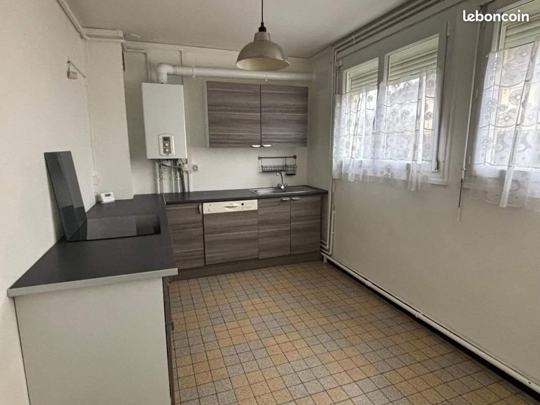 Maison à louer, 70m², Beautor